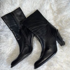 Classic leather black boots